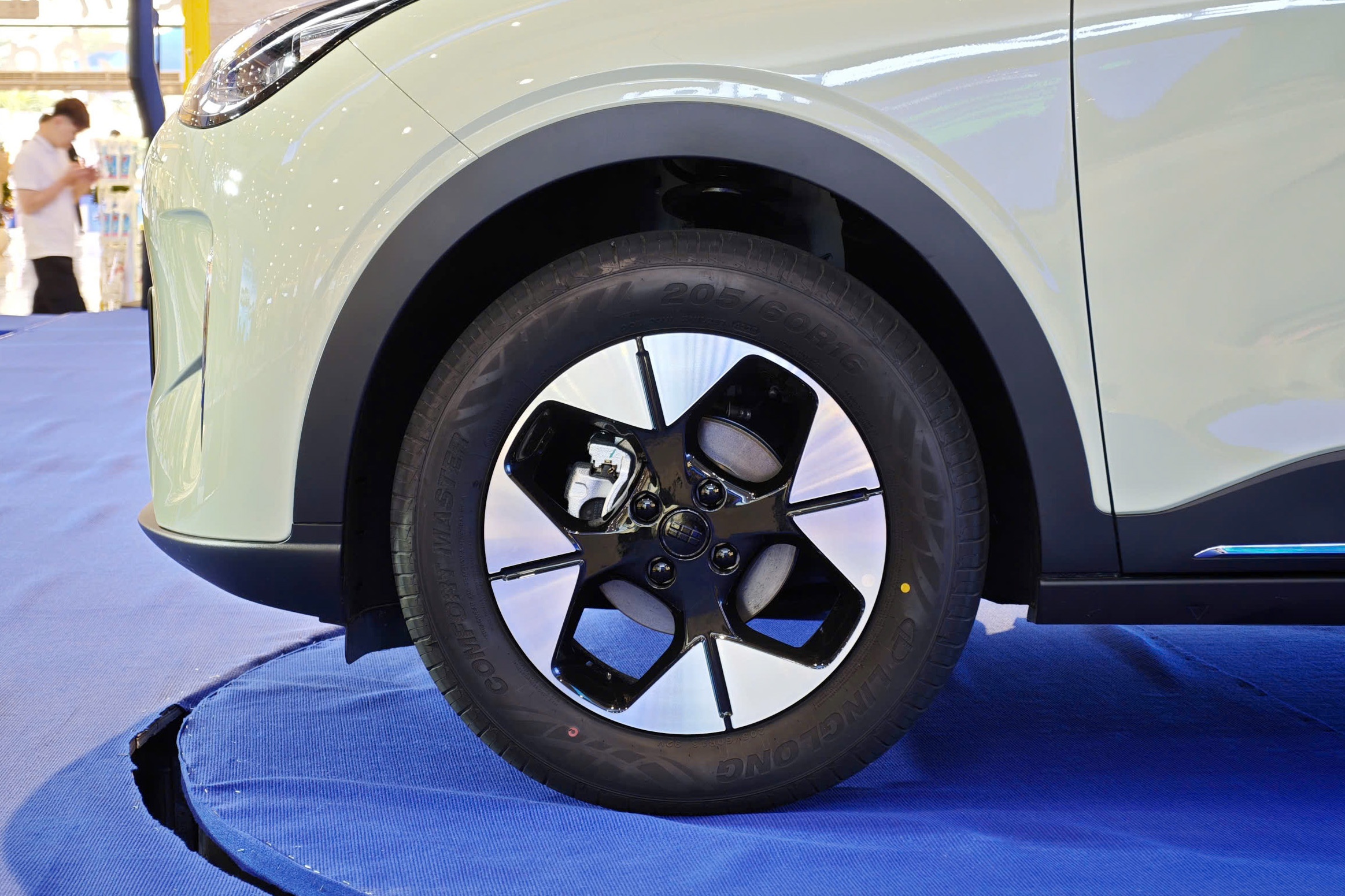 Geely,  Geely EX2 anh 6