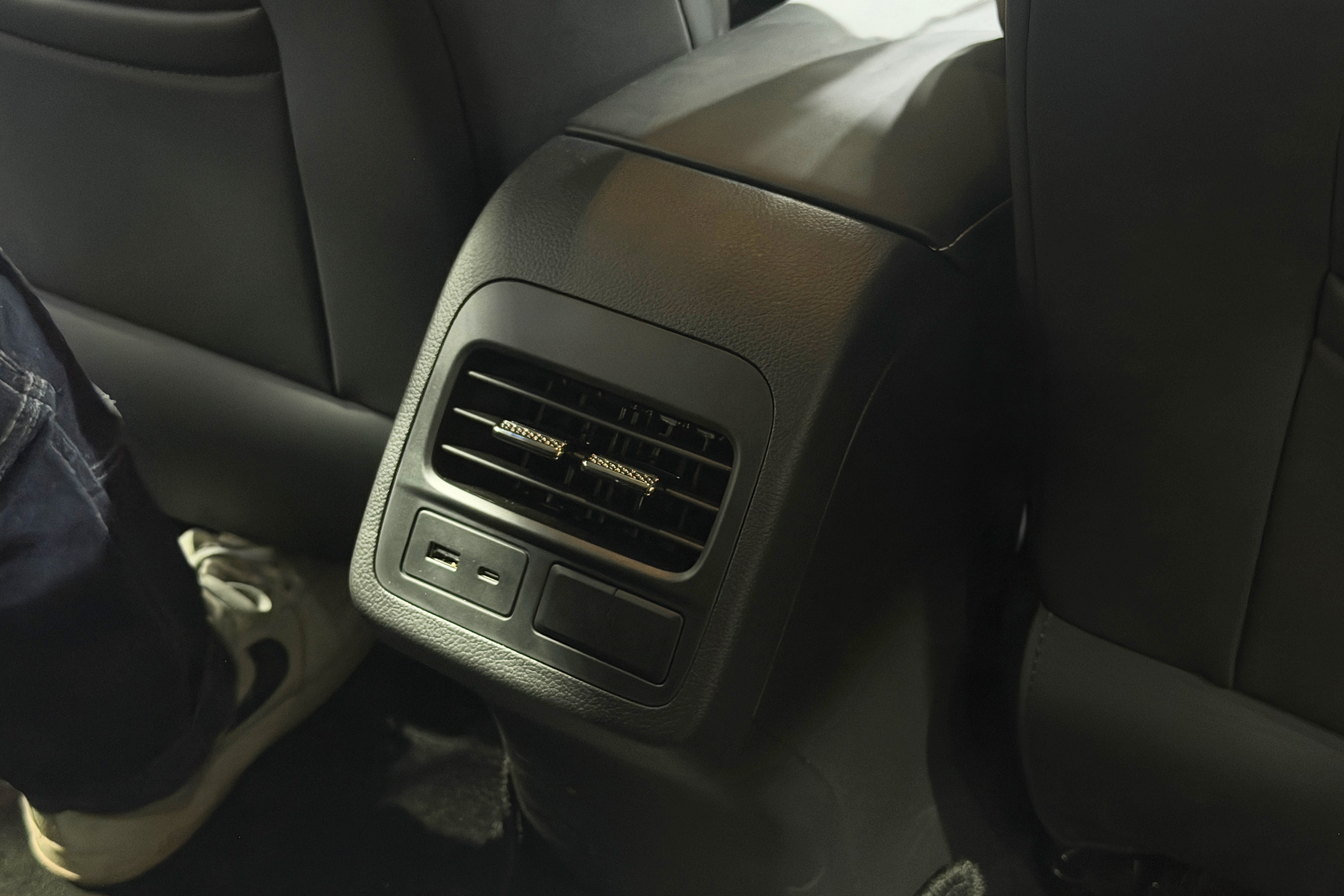 Omoda,  Omoda C5 anh 8