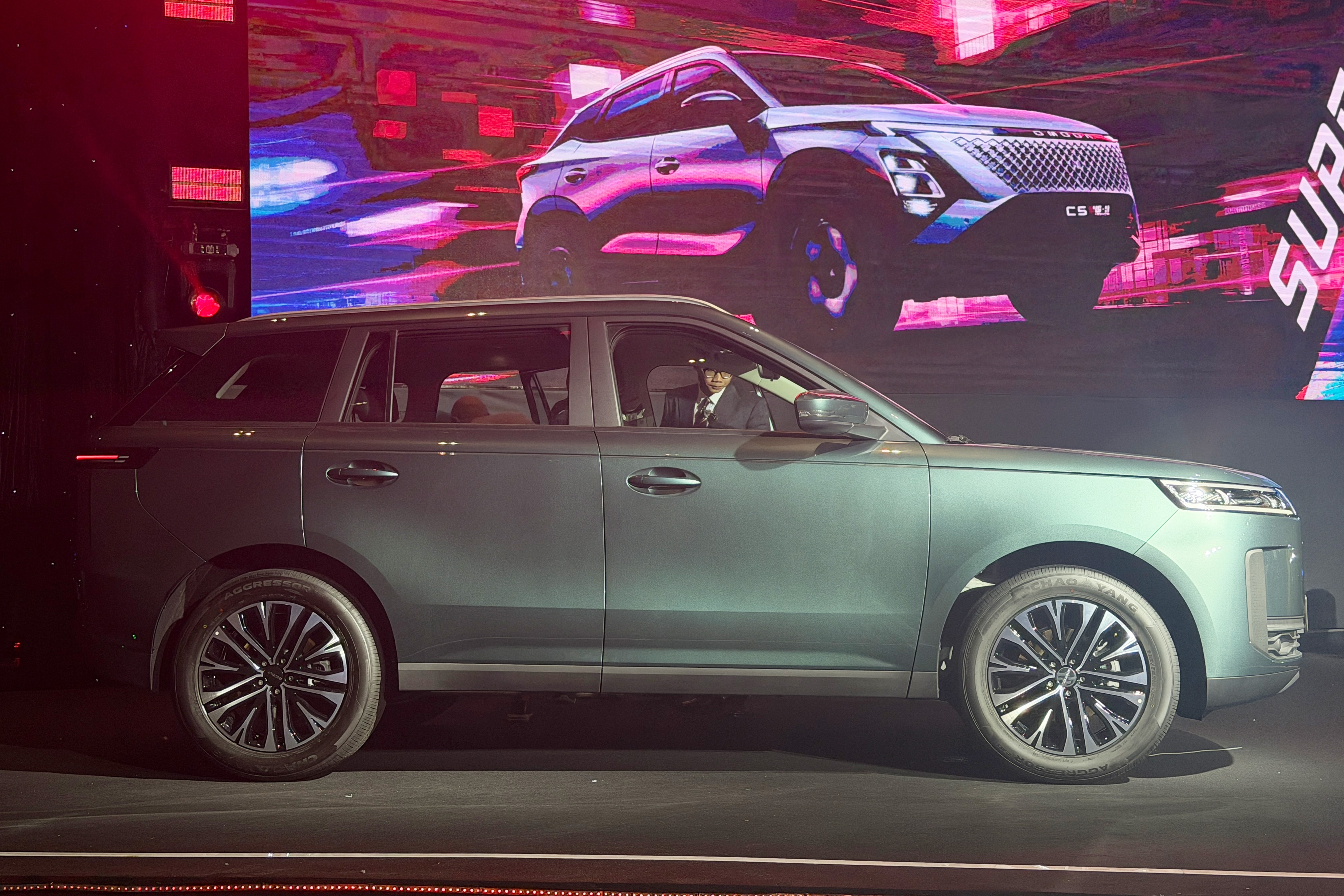 SUV,  dia hinh anh 1