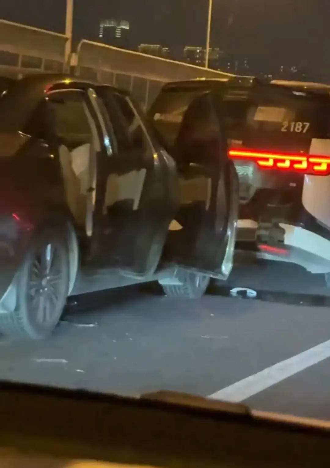 taxi,  taxi khong nguoi lai anh 1