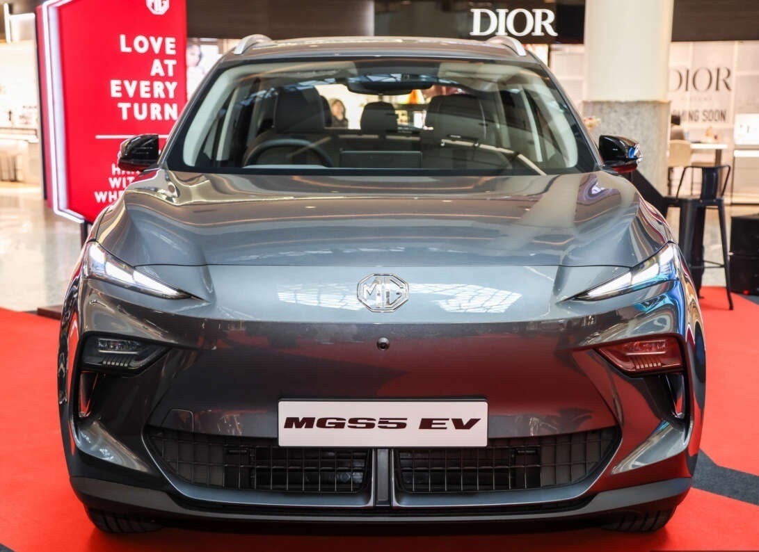 Xe dien MG moi ra mat, se den Viet Nam? hinh anh