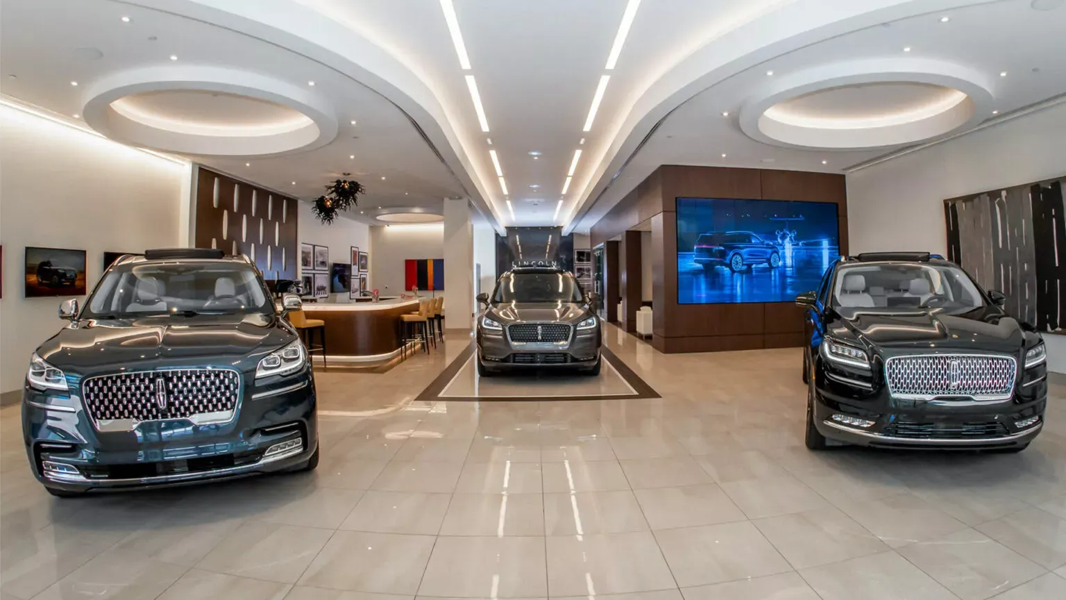 Gia xe moi tang cao, nguoi My do xo mua xe cu hinh anh