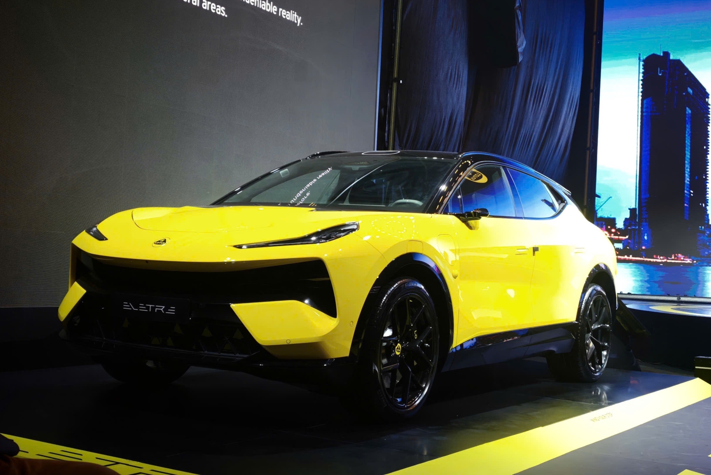 Xe,  Lotus anh 4