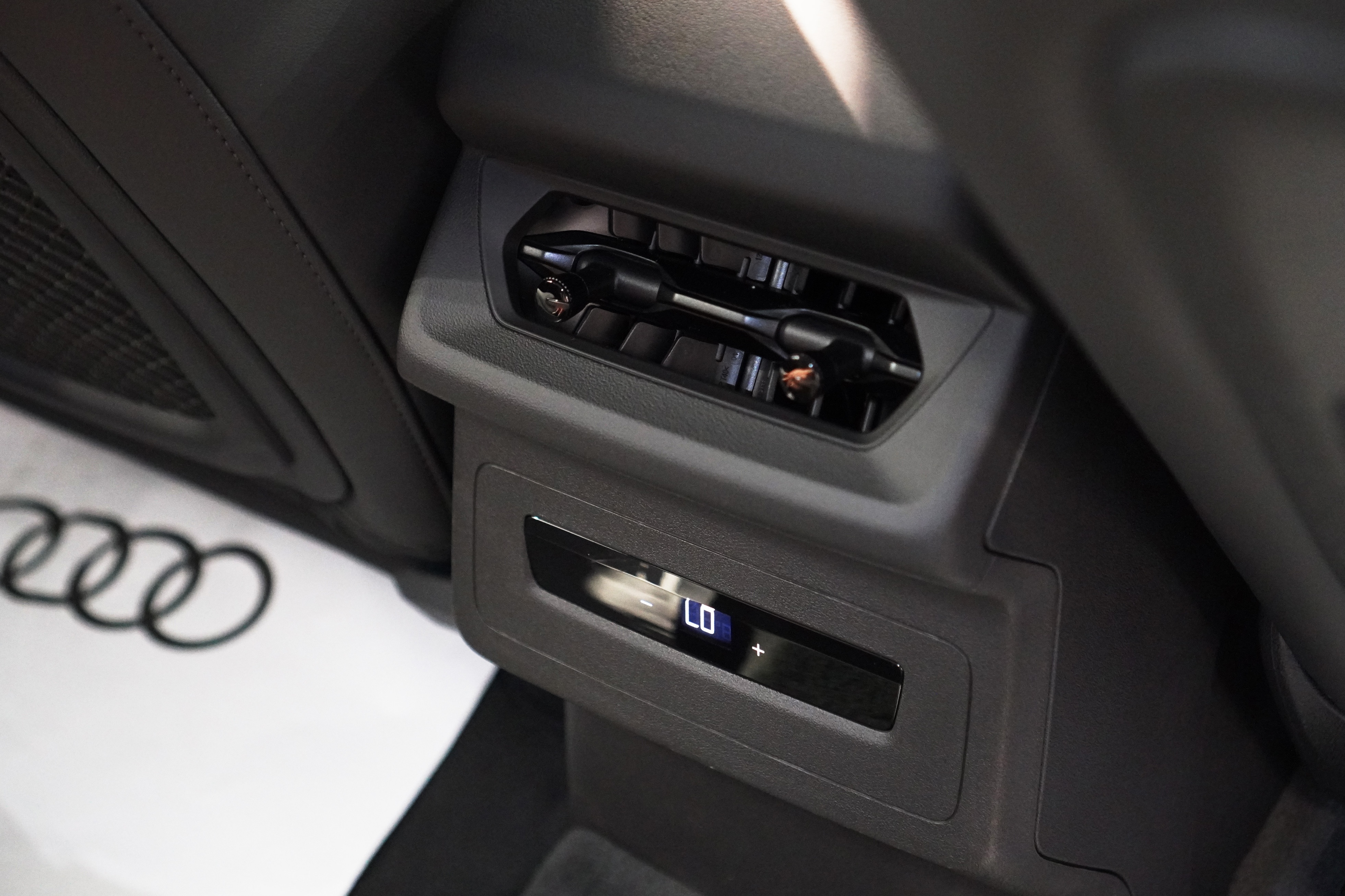 Audi,  S6 anh 17