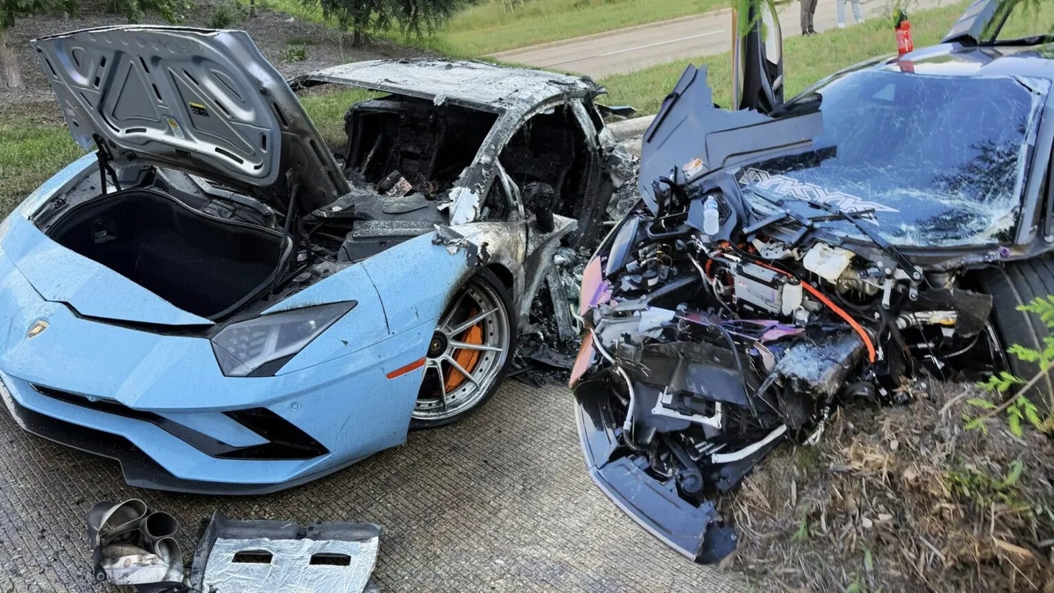 Se ra sao khi 2 chiec sieu xe Lamborghini dam nhau? hinh anh