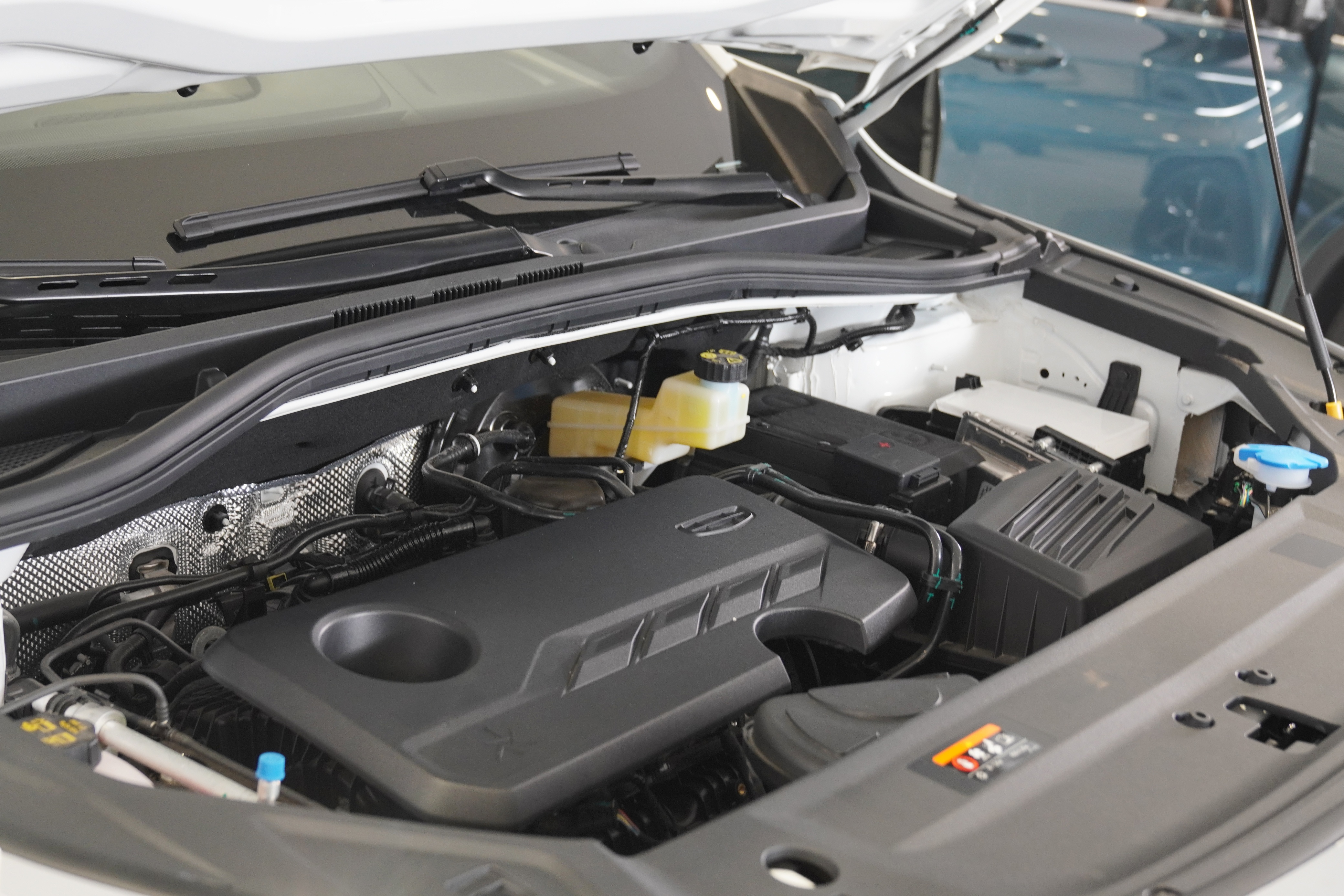Geely anh 12