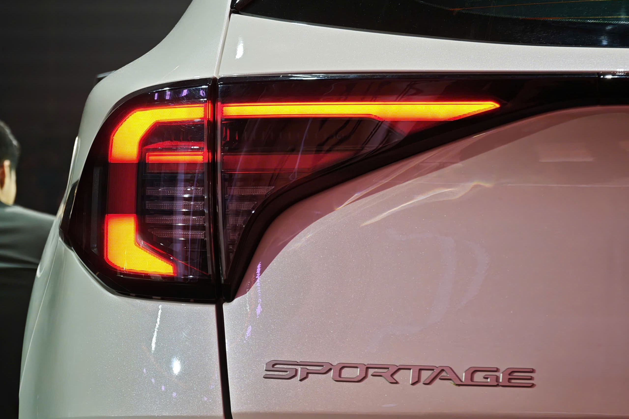 Kia,  Kia Sportage,  Sportage hybrid anh 2