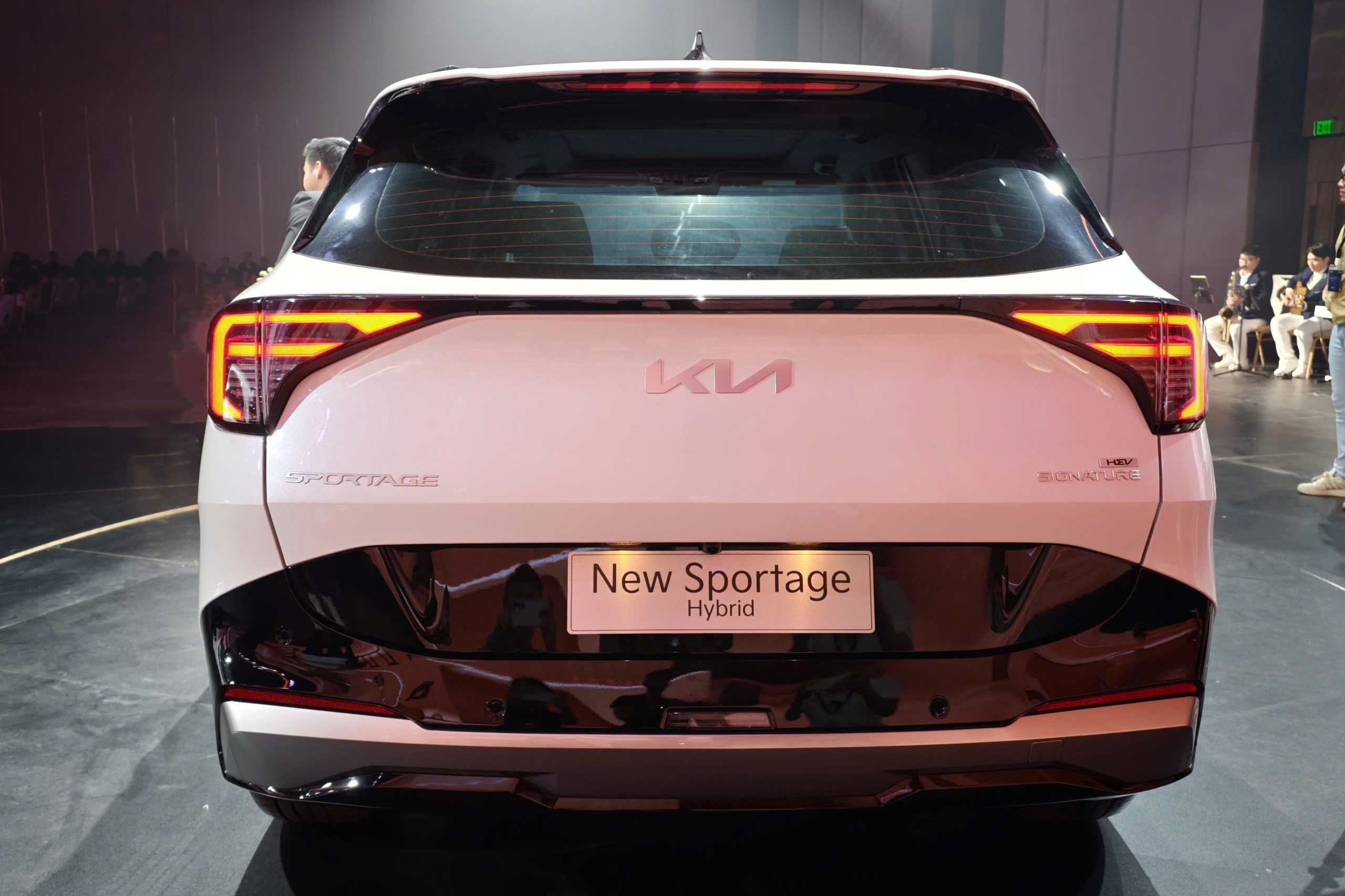Kia Sportage,  hybrid anh 5