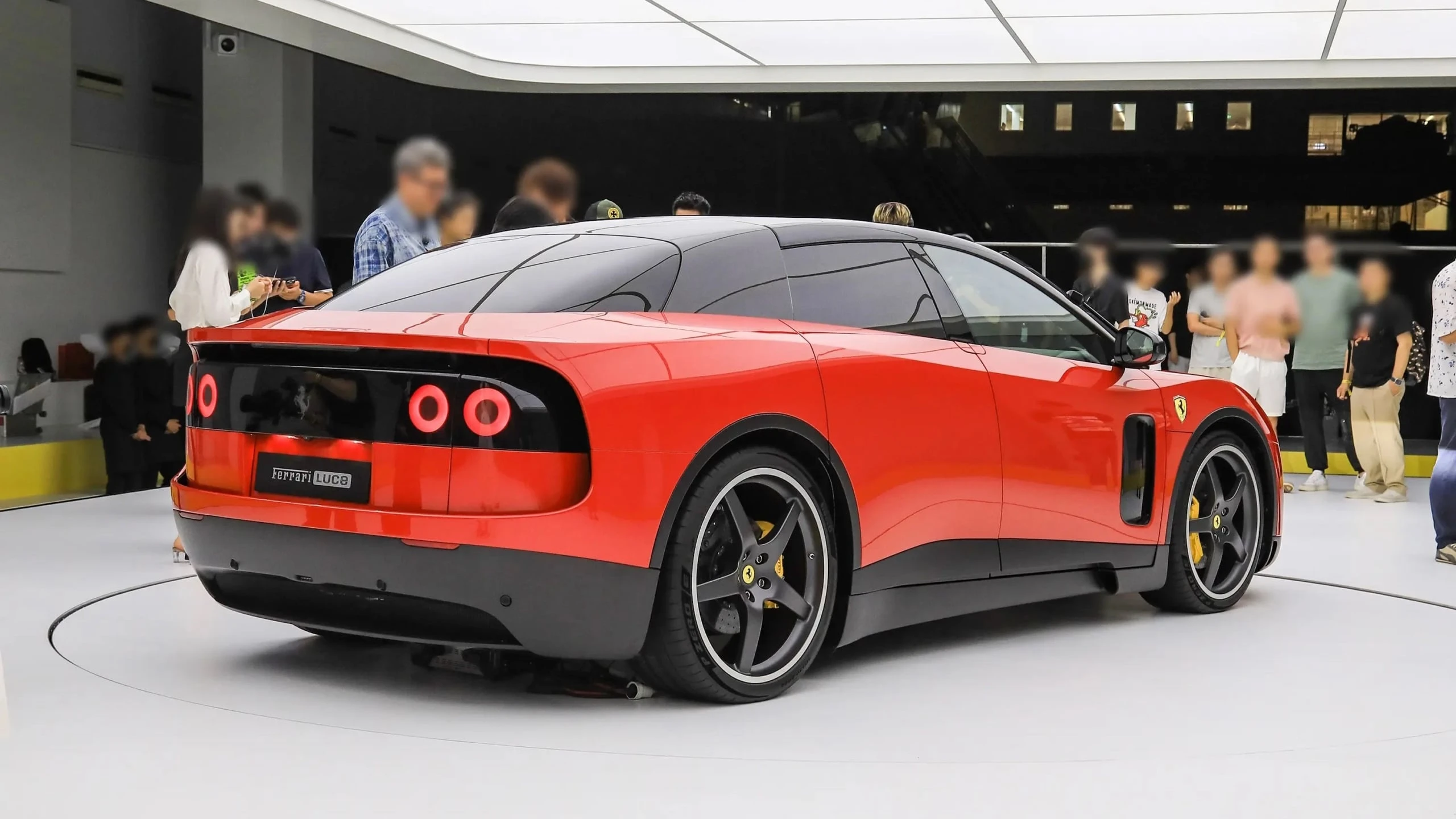 Ferrari,  Ferrari Luce anh 1