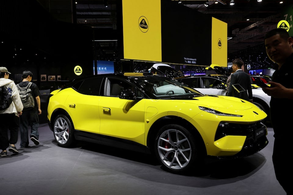 xe dien,  Lotus anh 1