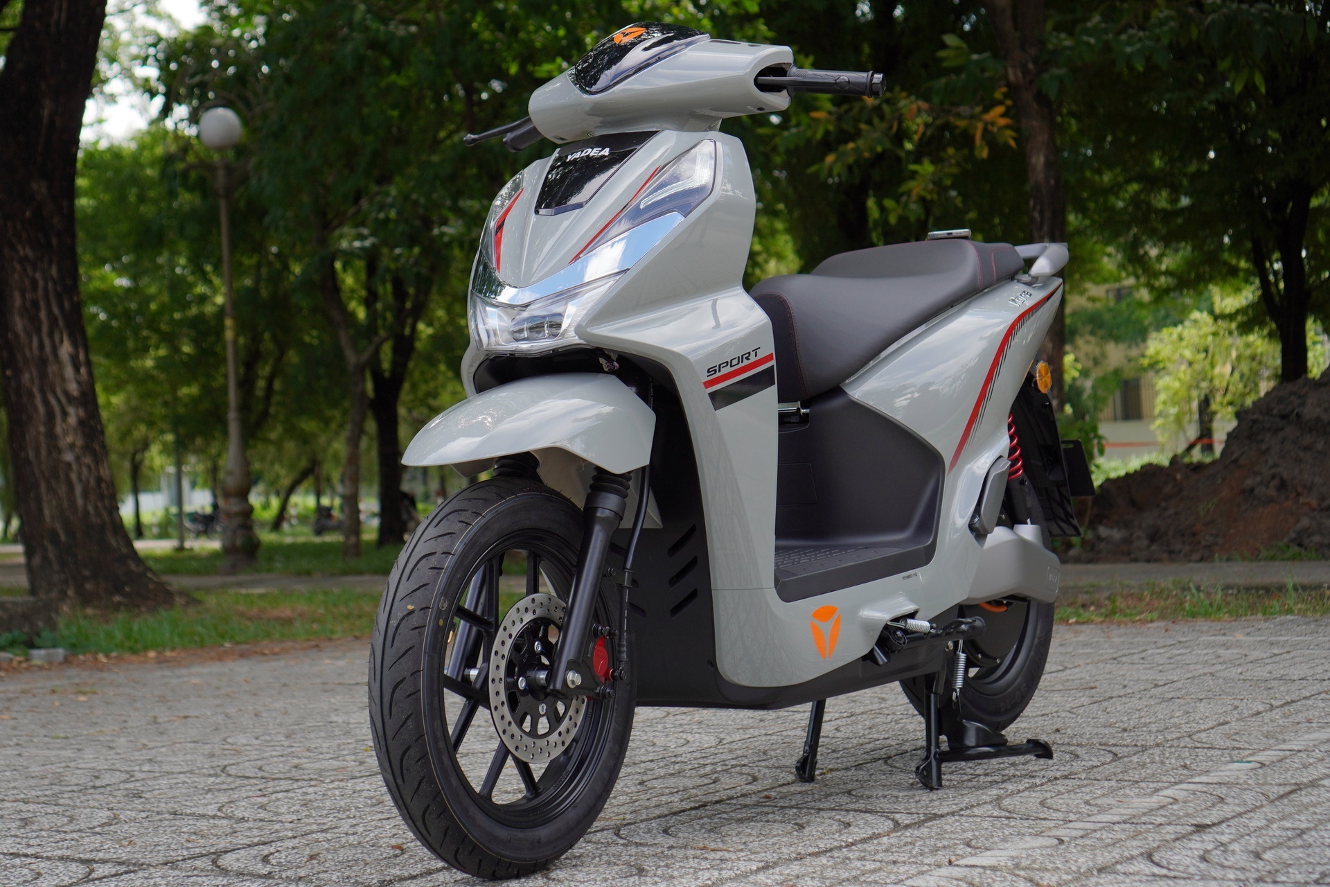Yadea Vora - xe điện 2 pin giá gần 43 triệu đồng có gì đặc biệt?