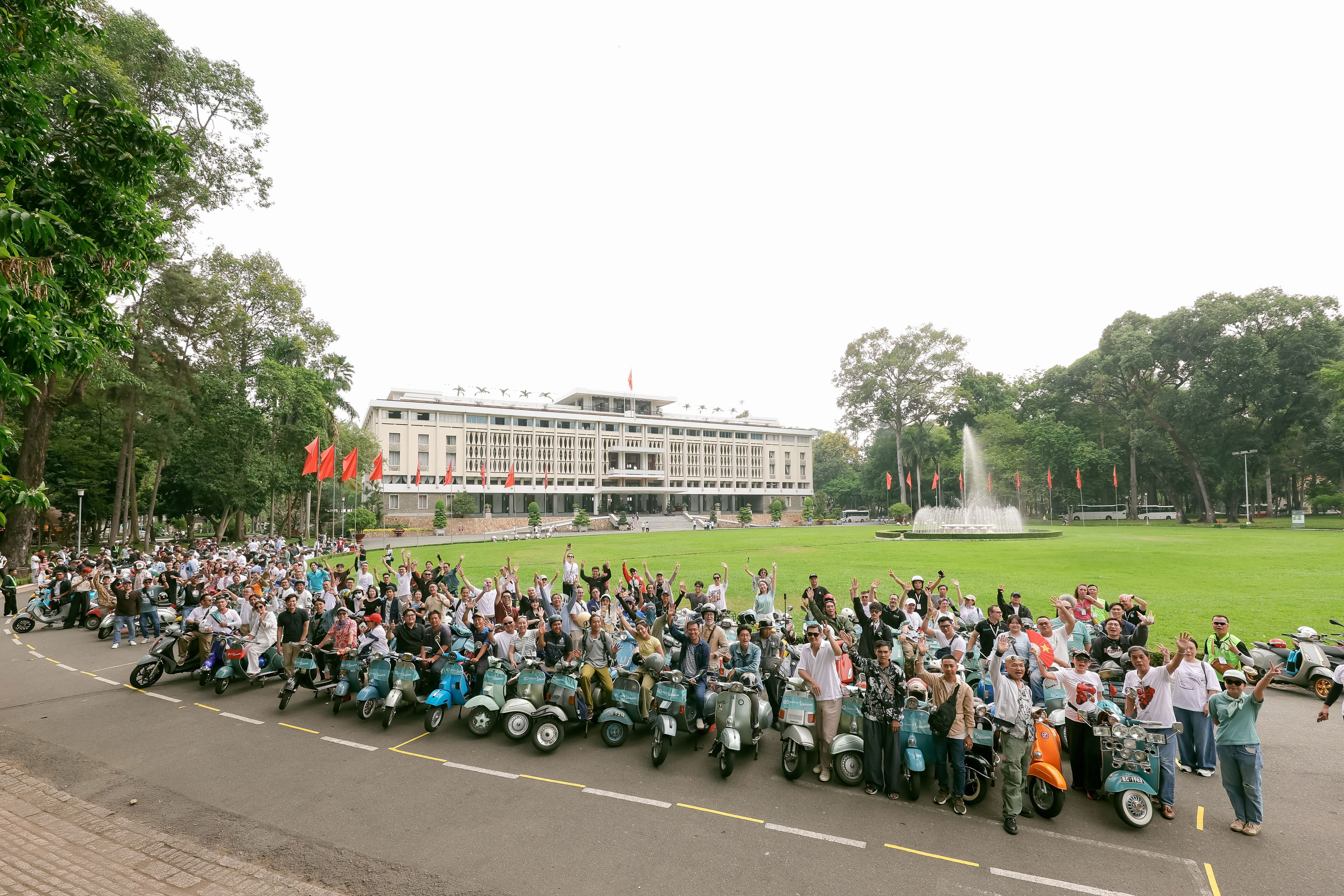 Vespa,  tay ga ảnh 2