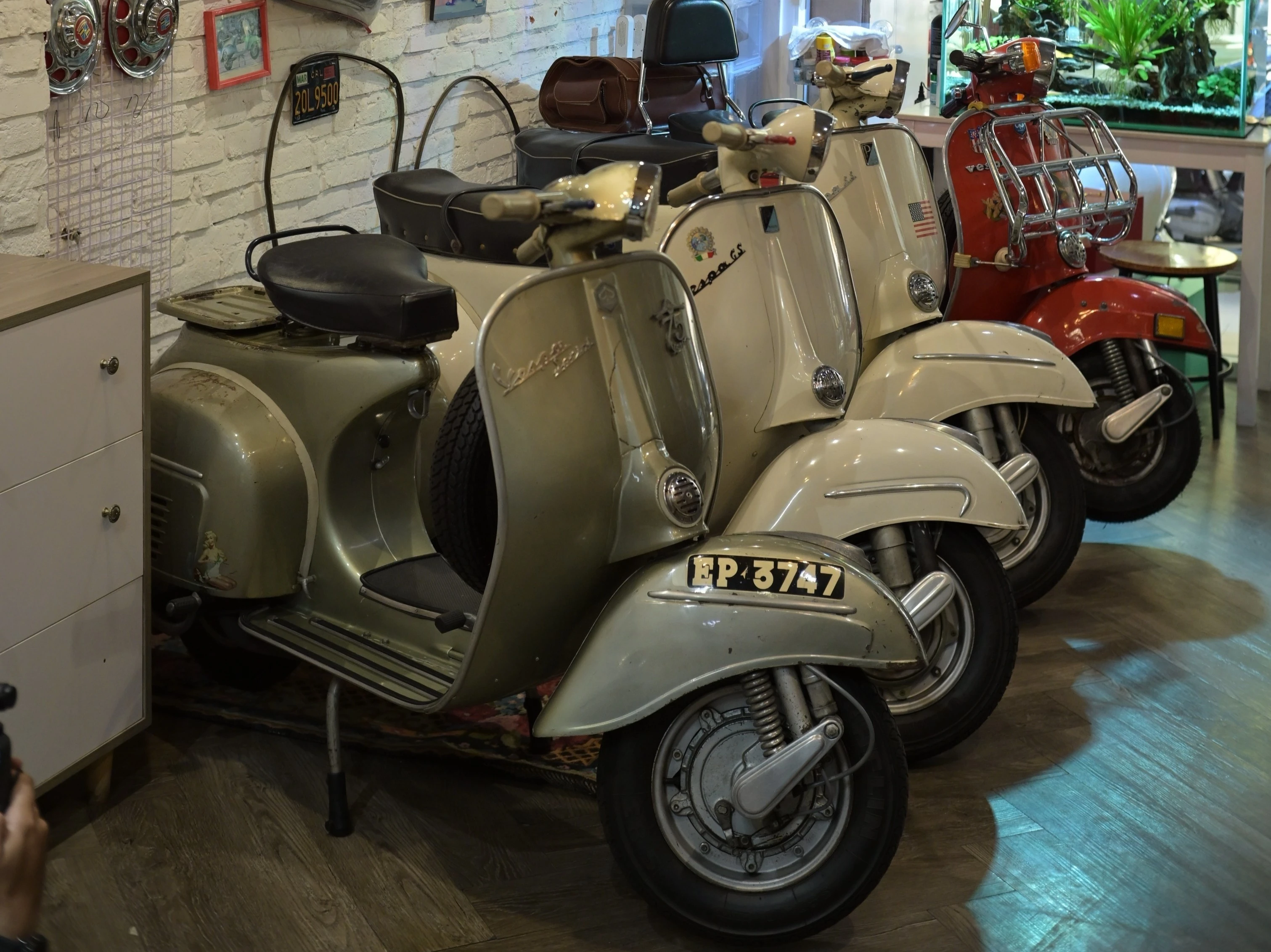 Vespa,  tay ga ảnh 1