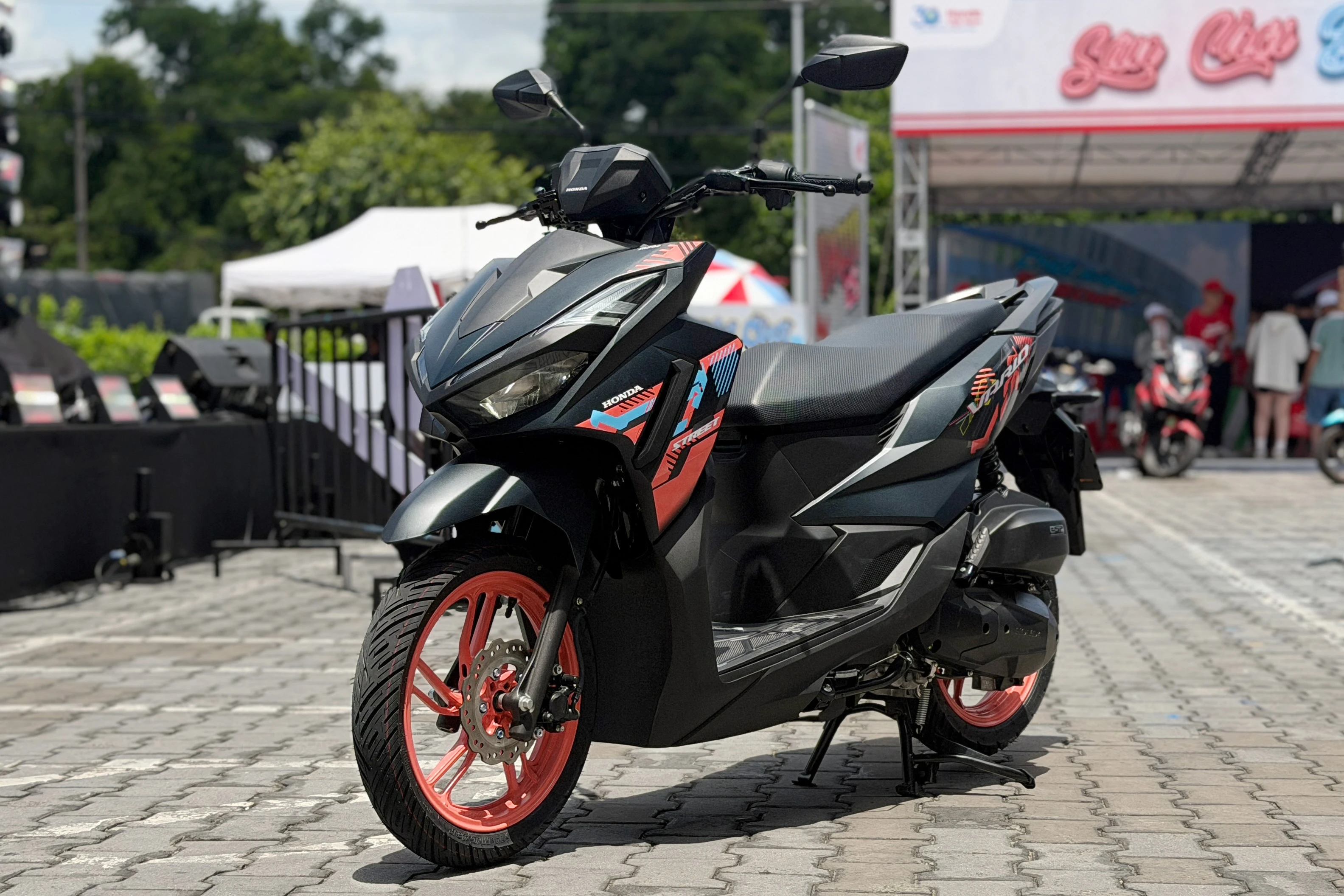 Ngắm Honda Vario 125 bản ghi đông trần, giá 43,7 triệu đồng
