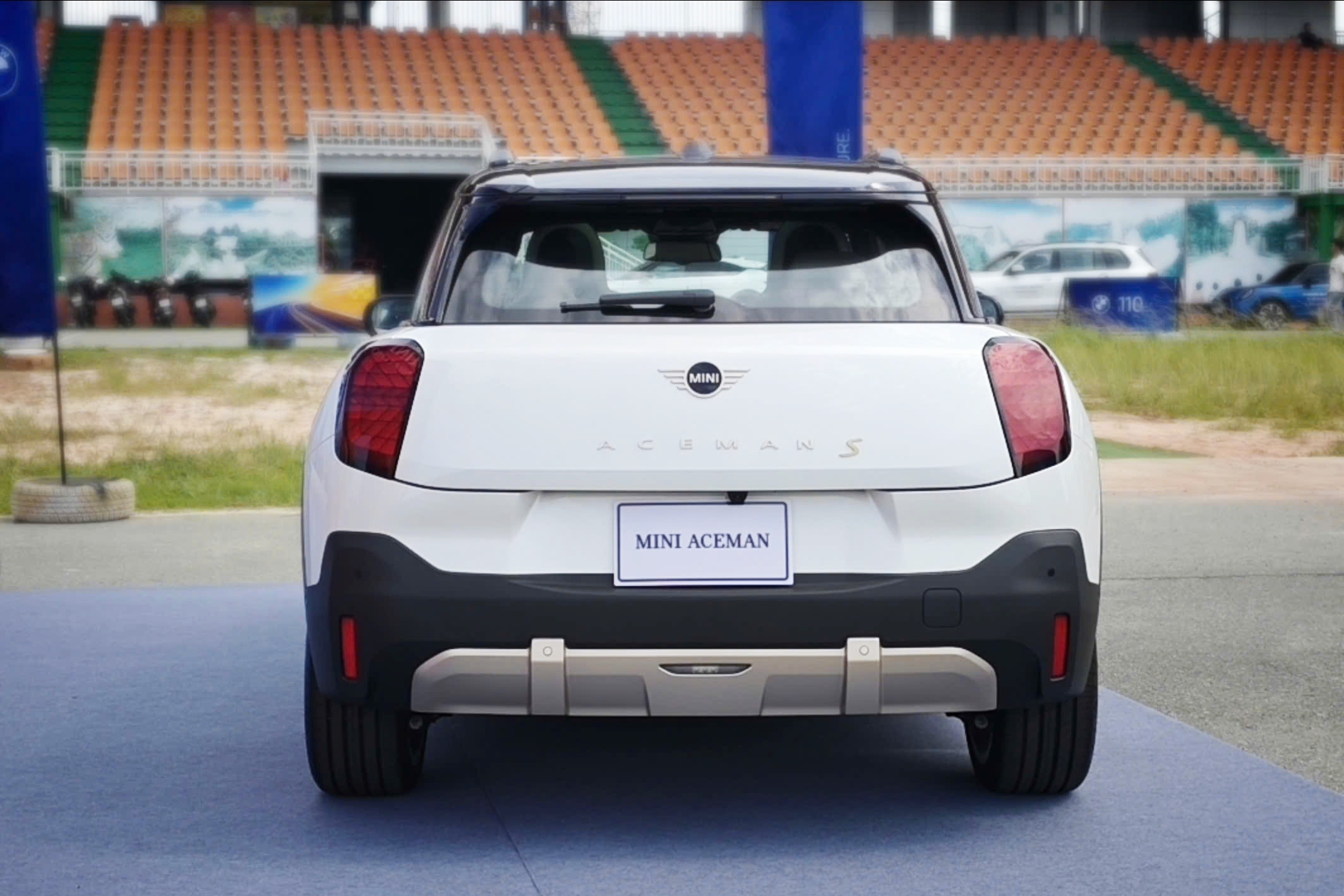 Mini,   ảnh 4