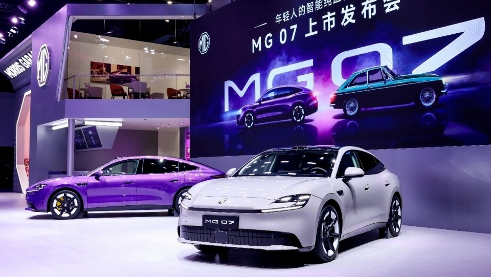 MG 7 - mờ nhạt ở Việt Nam, gây bão tại quê nhà