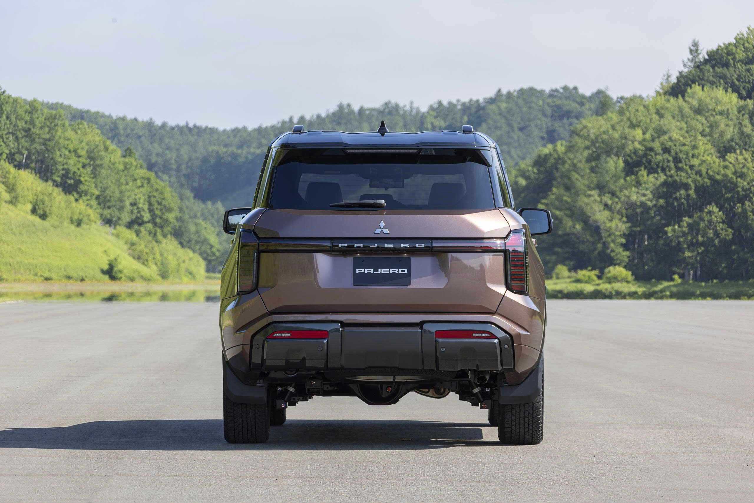 Mitsubishi,  Mitsubishi Pajero ảnh 4