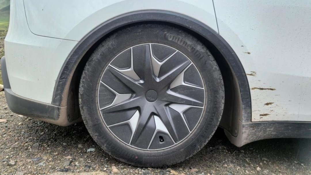 Tesla,  xe điện ảnh 1