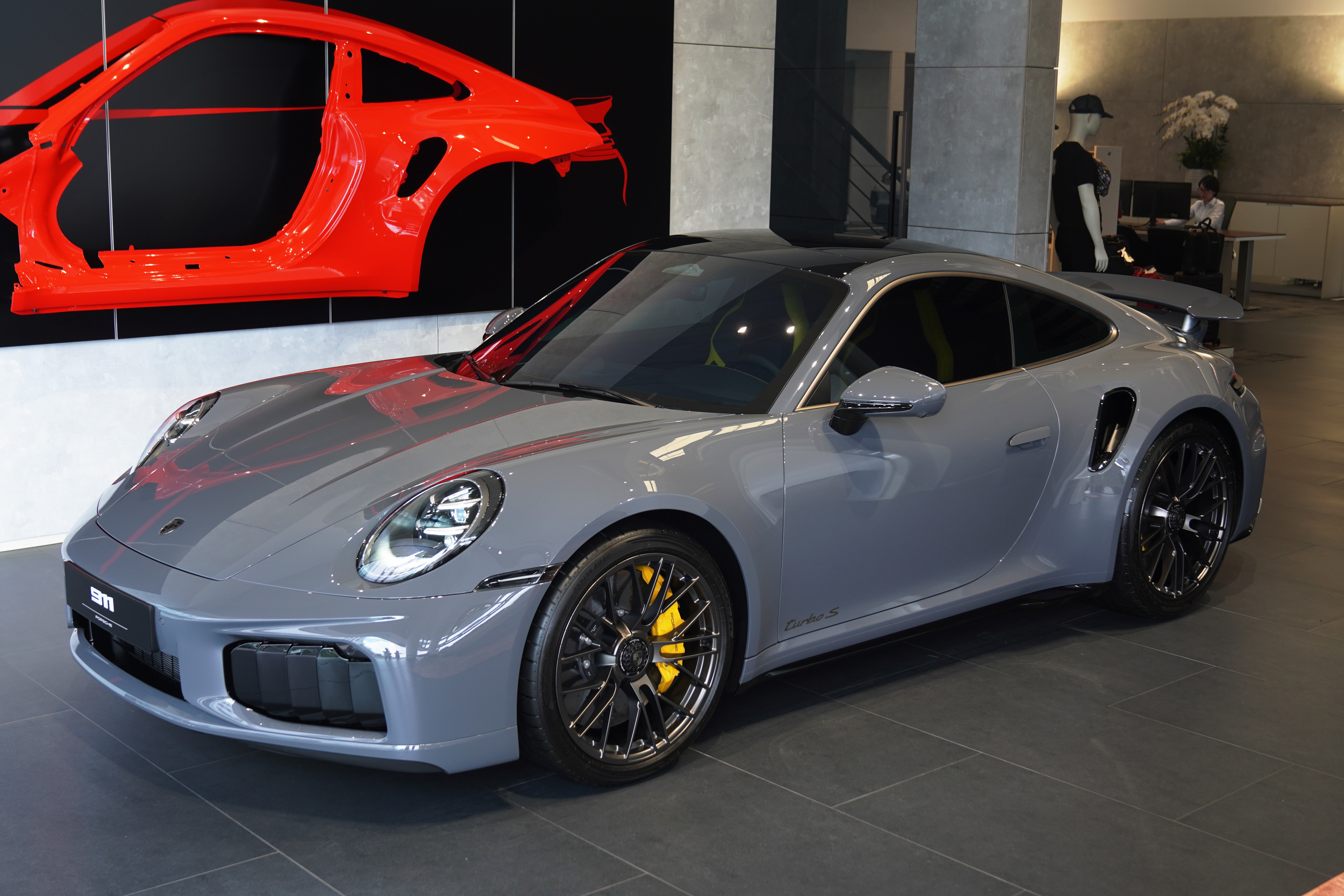 Porsche 911 Turbo S - chiếc 911 mạnh nhất từng xuất hiện tại Việt Nam