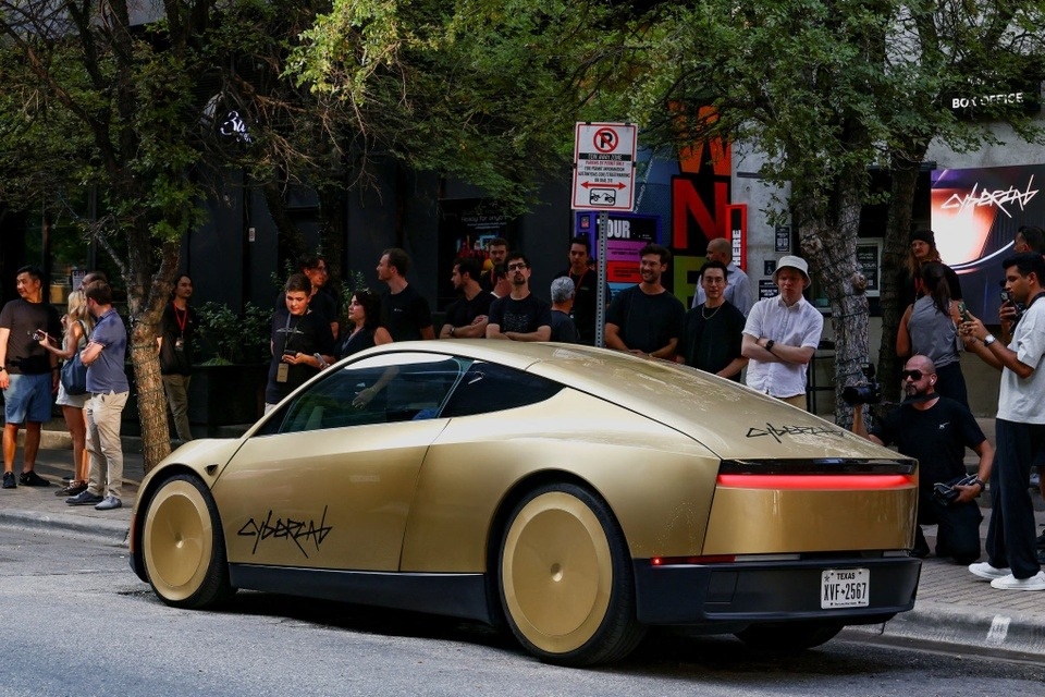 Tesla ảnh 1