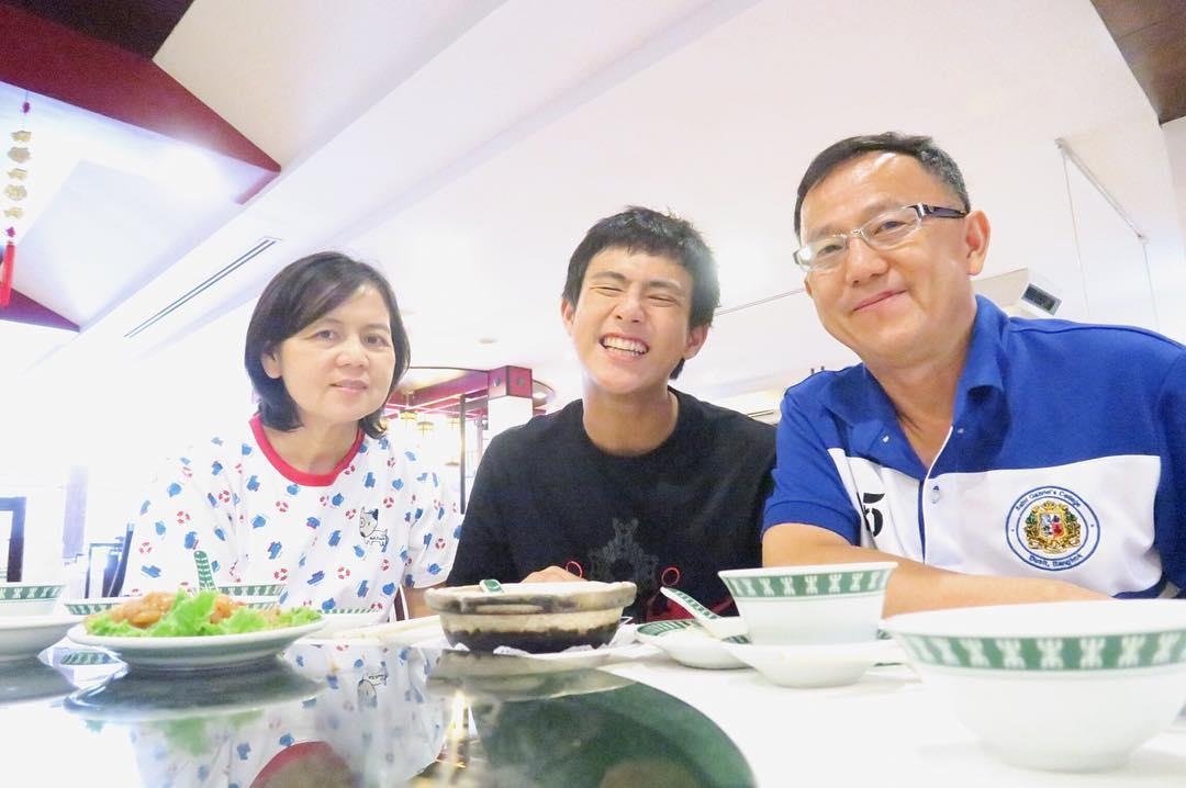 nam van dong vien cau long dien trai Thai Lan anh 9