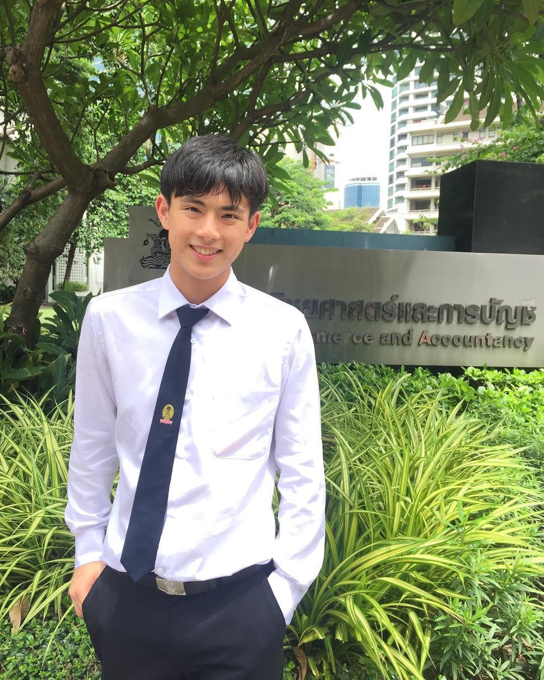 nam van dong vien cau long dien trai Thai Lan anh 3