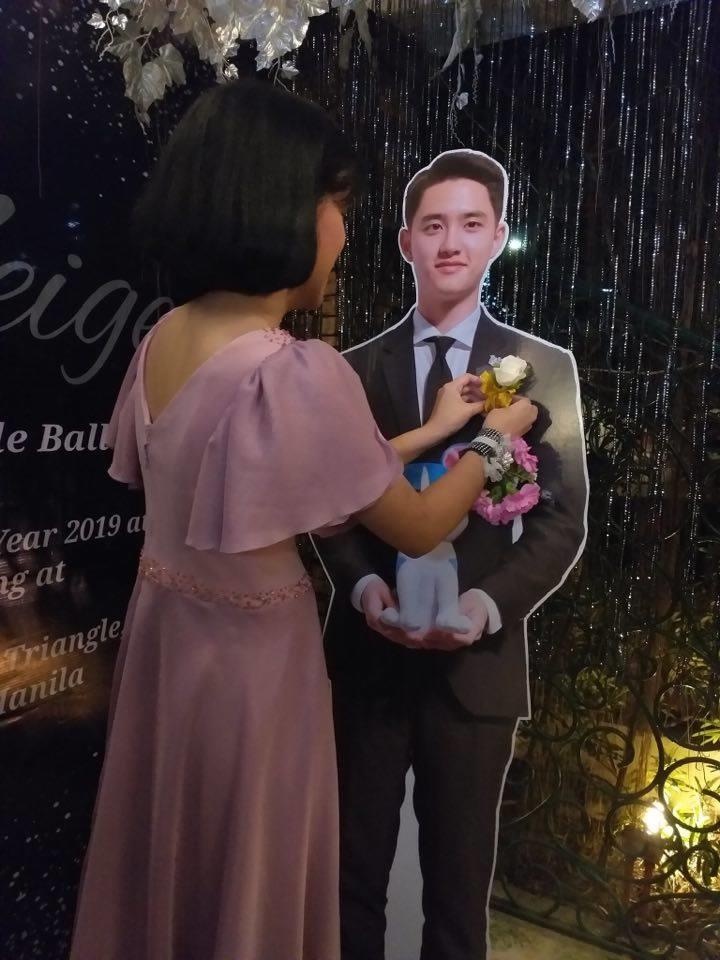 nữ sinh tham dự prom cùng D.O EXO ảnh 2 nu sinh tham du prom cung D.O EXO anh 2