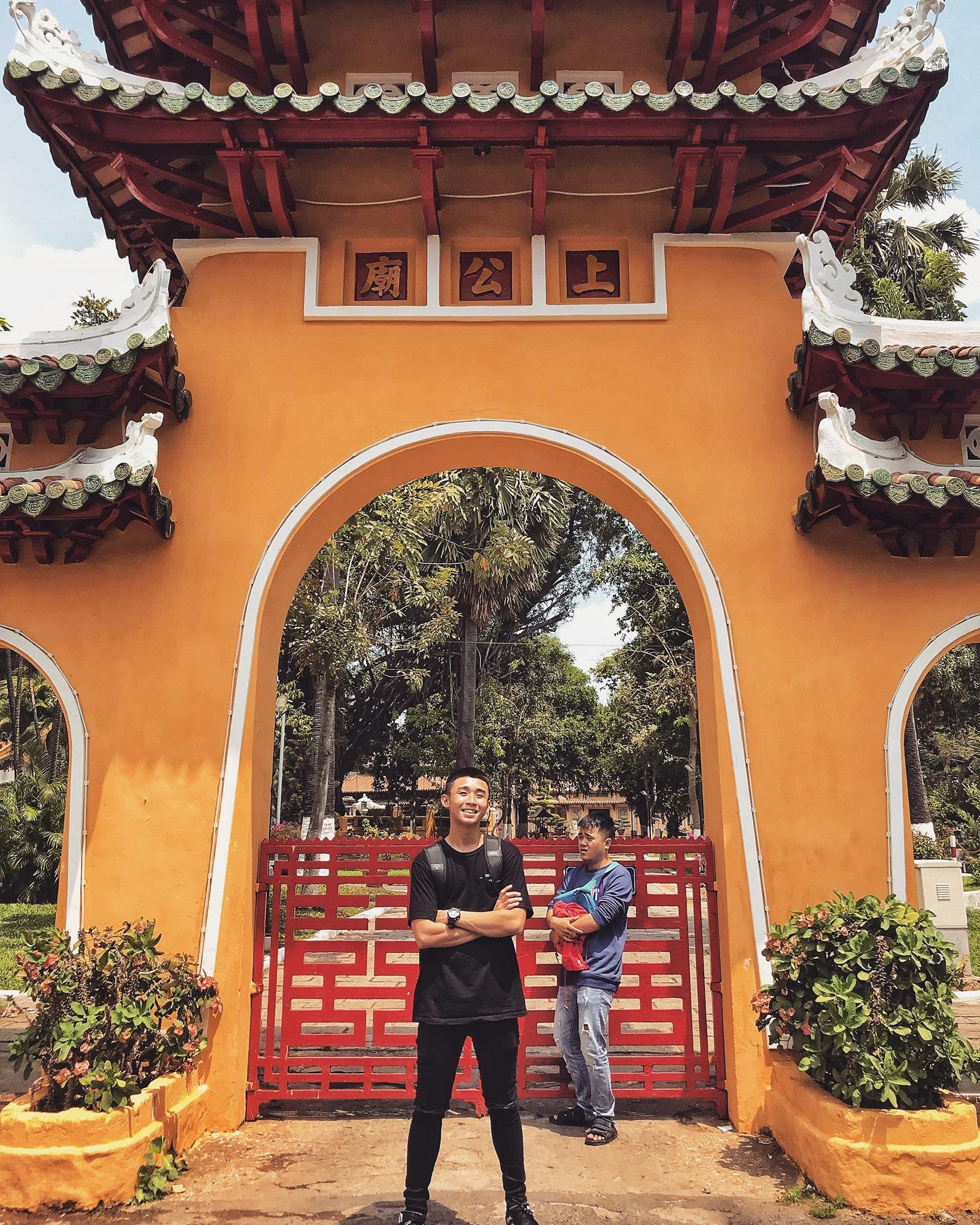 chang trai chup anh khap Sai Gon anh 4