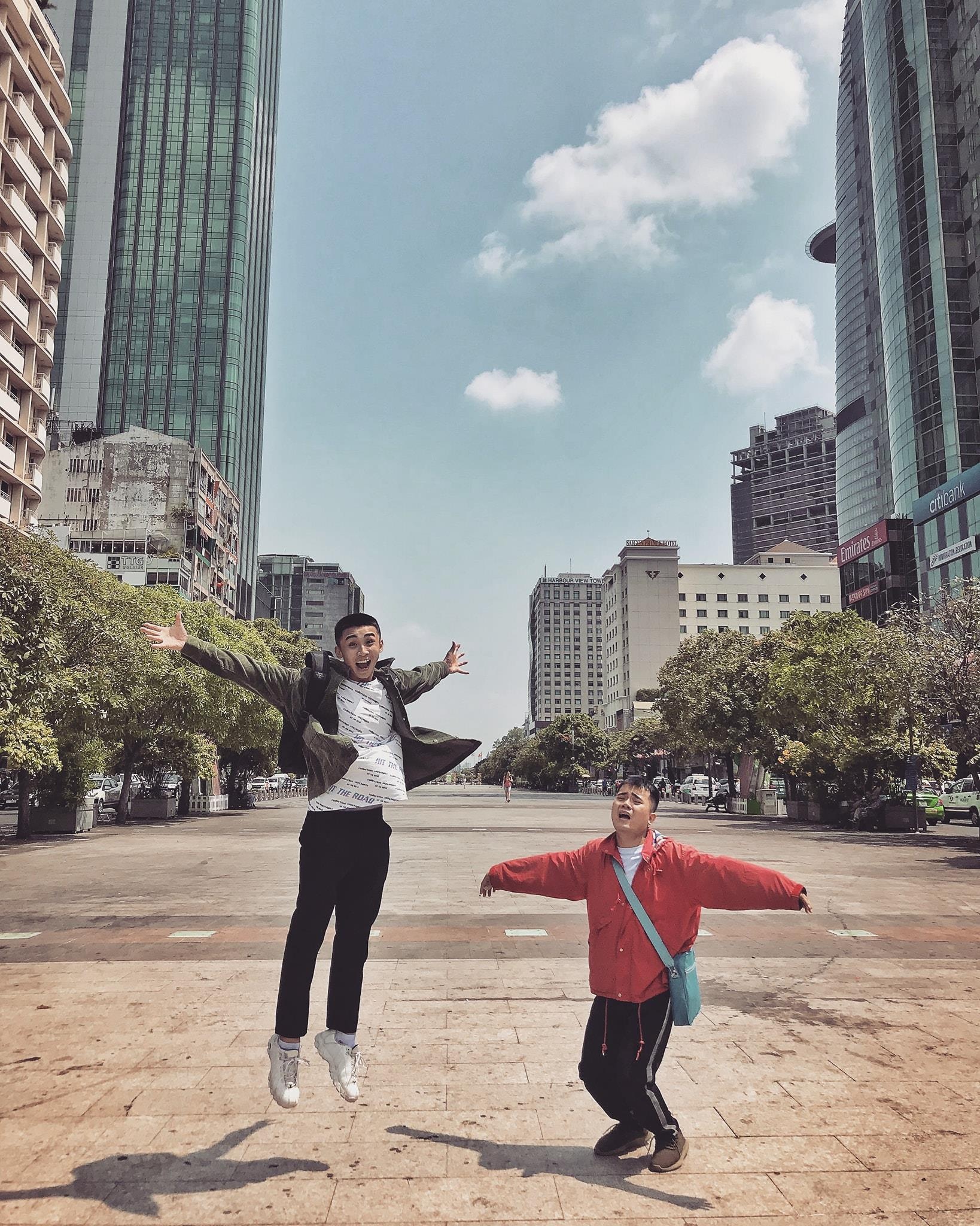 chang trai chup anh khap Sai Gon anh 5