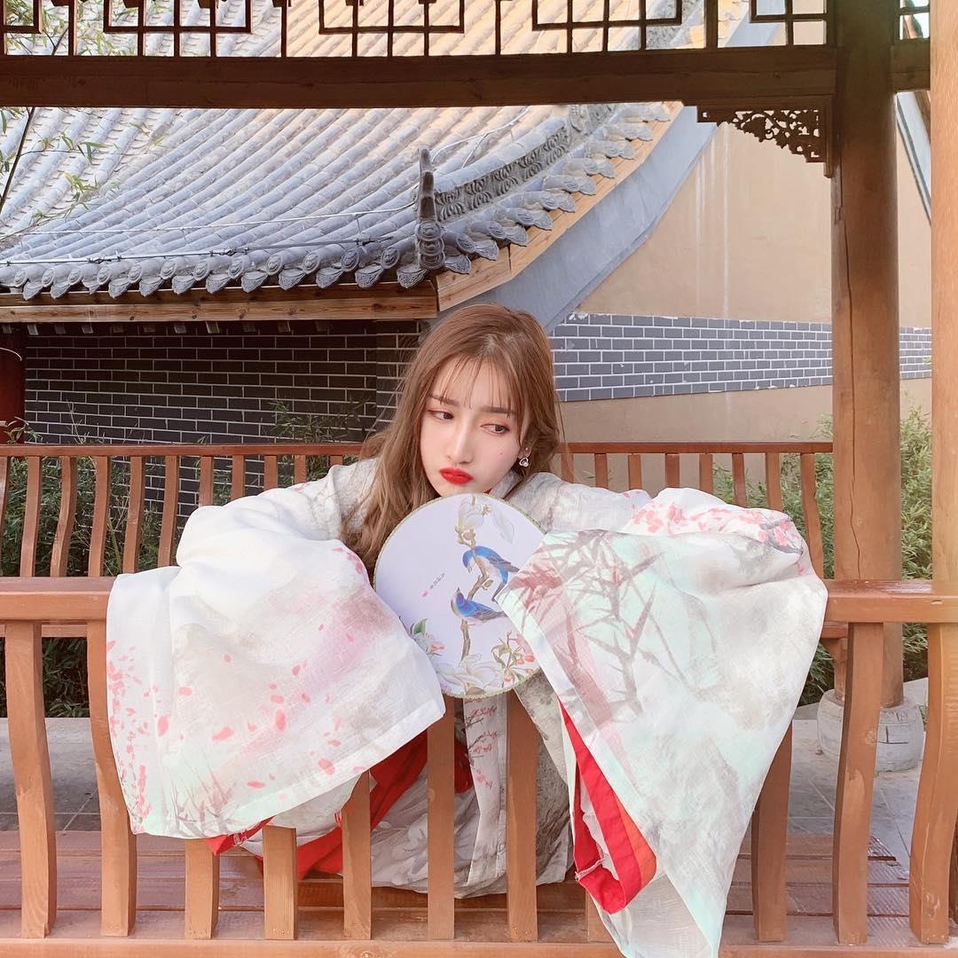 giới trẻ mặc đồ như phim cổ trang ảnh 2 gioi tre mac do nhu phim co trang anh 2