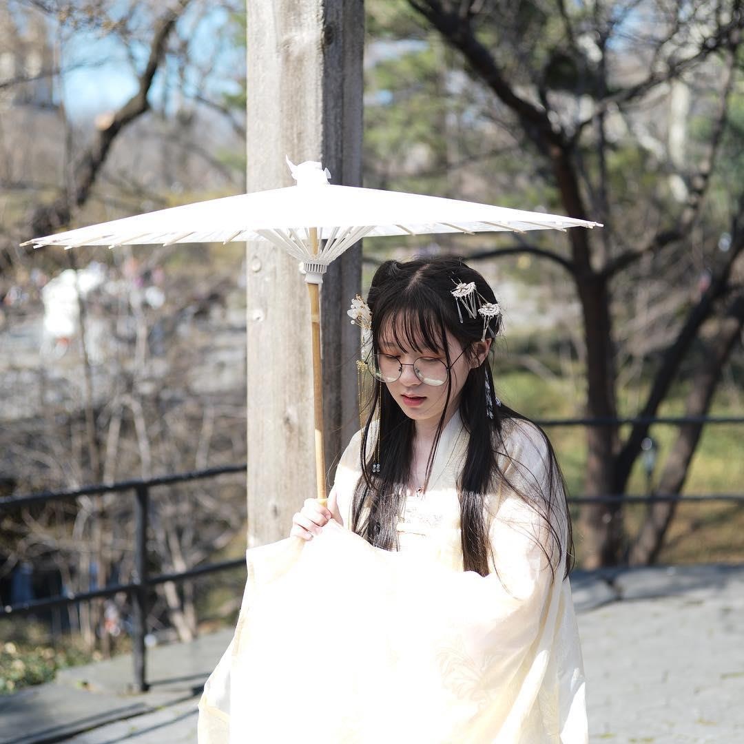 giới trẻ mặc đồ như phim cổ trang ảnh 3 gioi tre mac do nhu phim co trang anh 3