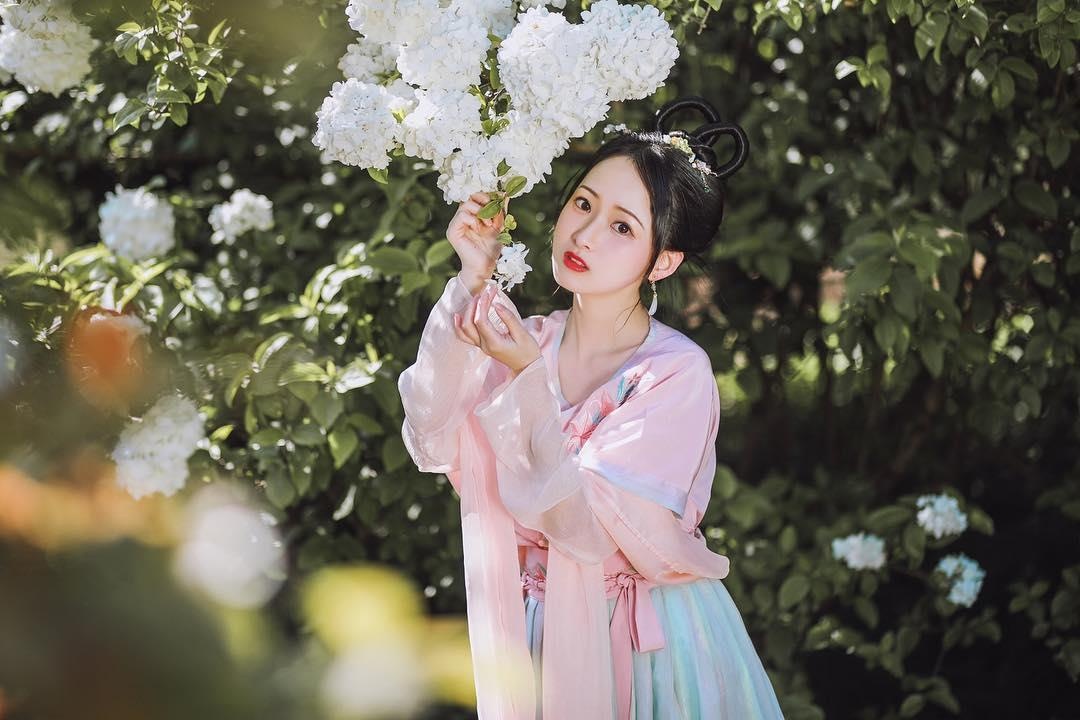 giới trẻ mặc đồ như phim cổ trang ảnh 1 gioi tre mac do nhu phim co trang anh 1