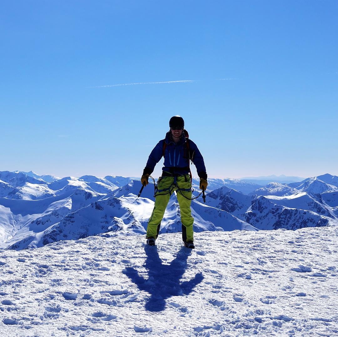 nhan sac nhung hoang tu dep trai nhat the gioi anh 11