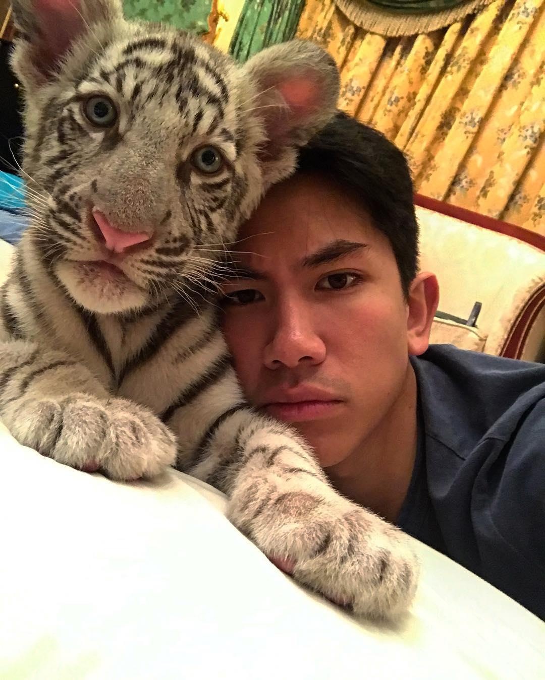 nhan sac nhung hoang tu dep trai nhat the gioi anh 18