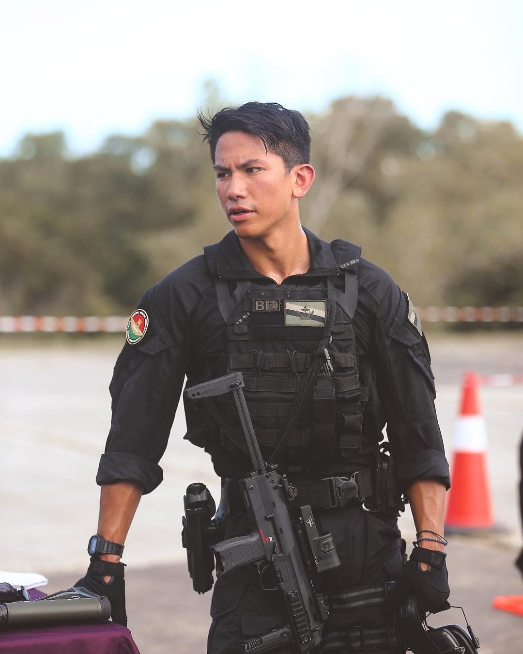 nhan sac nhung hoang tu dep trai nhat the gioi anh 15