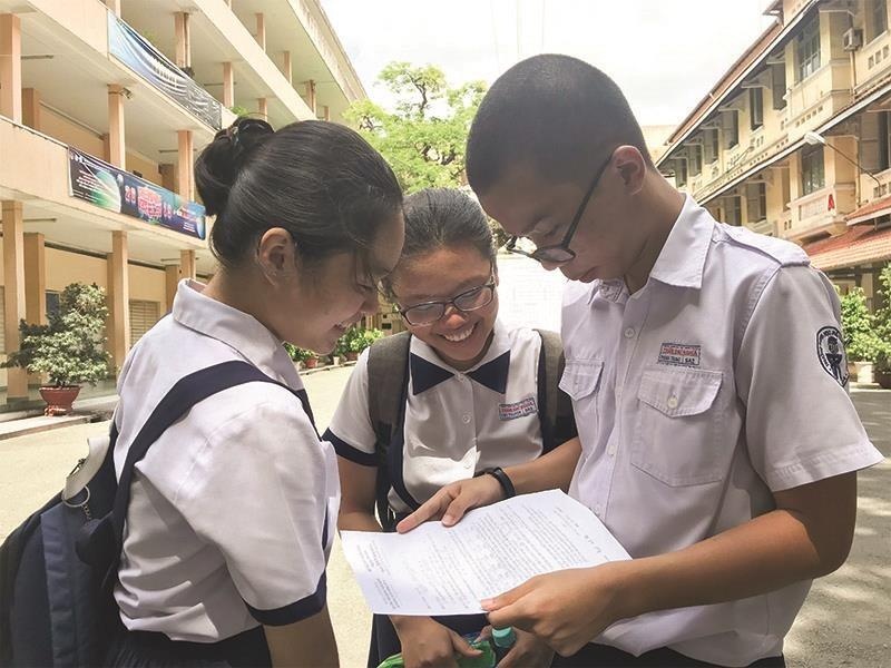 Giai de Toan khong chuyen vao lop 10 Pho thong Nang khieu TP.HCM hinh anh