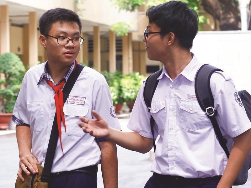 De thi Van vao lop 10 truong Pho thong Nang khieu TP.HCM hinh anh