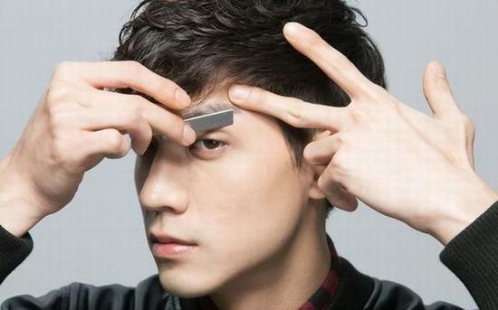 Trao luu 'sua' chan may ton kem cua nam gioi Han Quoc hinh anh