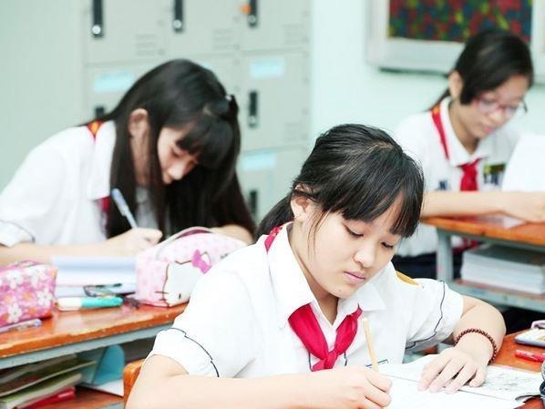 Tuyen sinh lop 6 giam manh chi tieu ngoai tuyen hinh anh