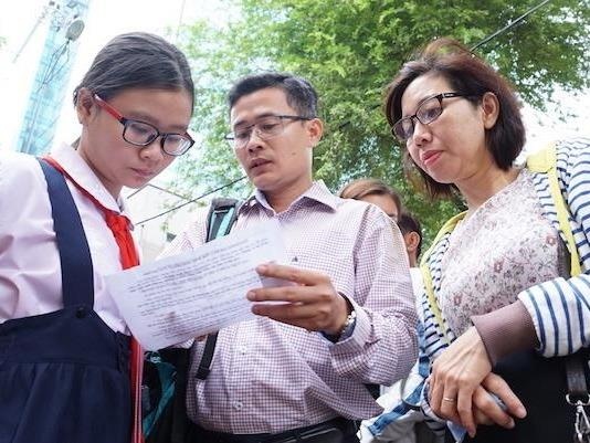 Phu huynh lo lang vi hoc phi truong cong chat luong cao tang 42 lan hinh anh