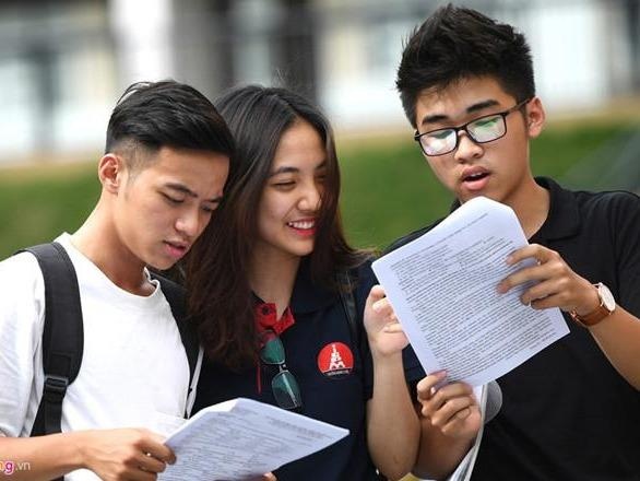 Xoa bo chu quan dai hoc? hinh anh