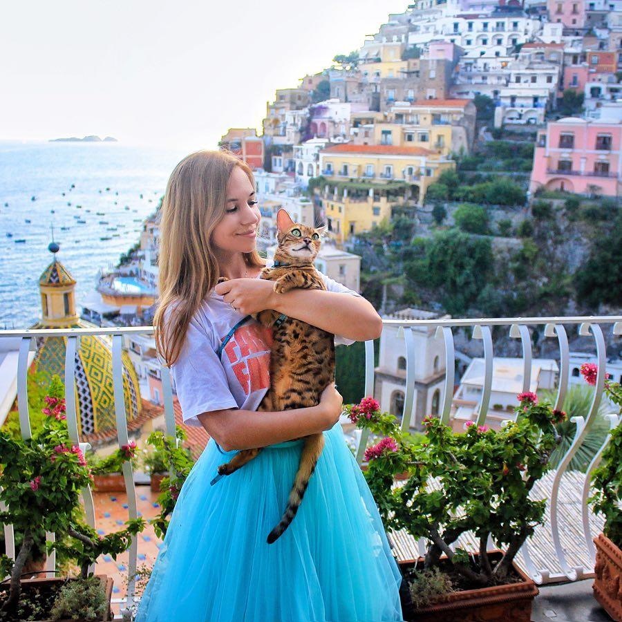 co gai va chu meo di du lich anh 3