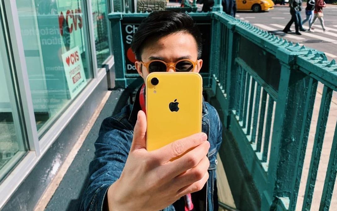Nguoi tre Han dau dau 'vat lon' voi chung nghien game, smartphone hinh anh