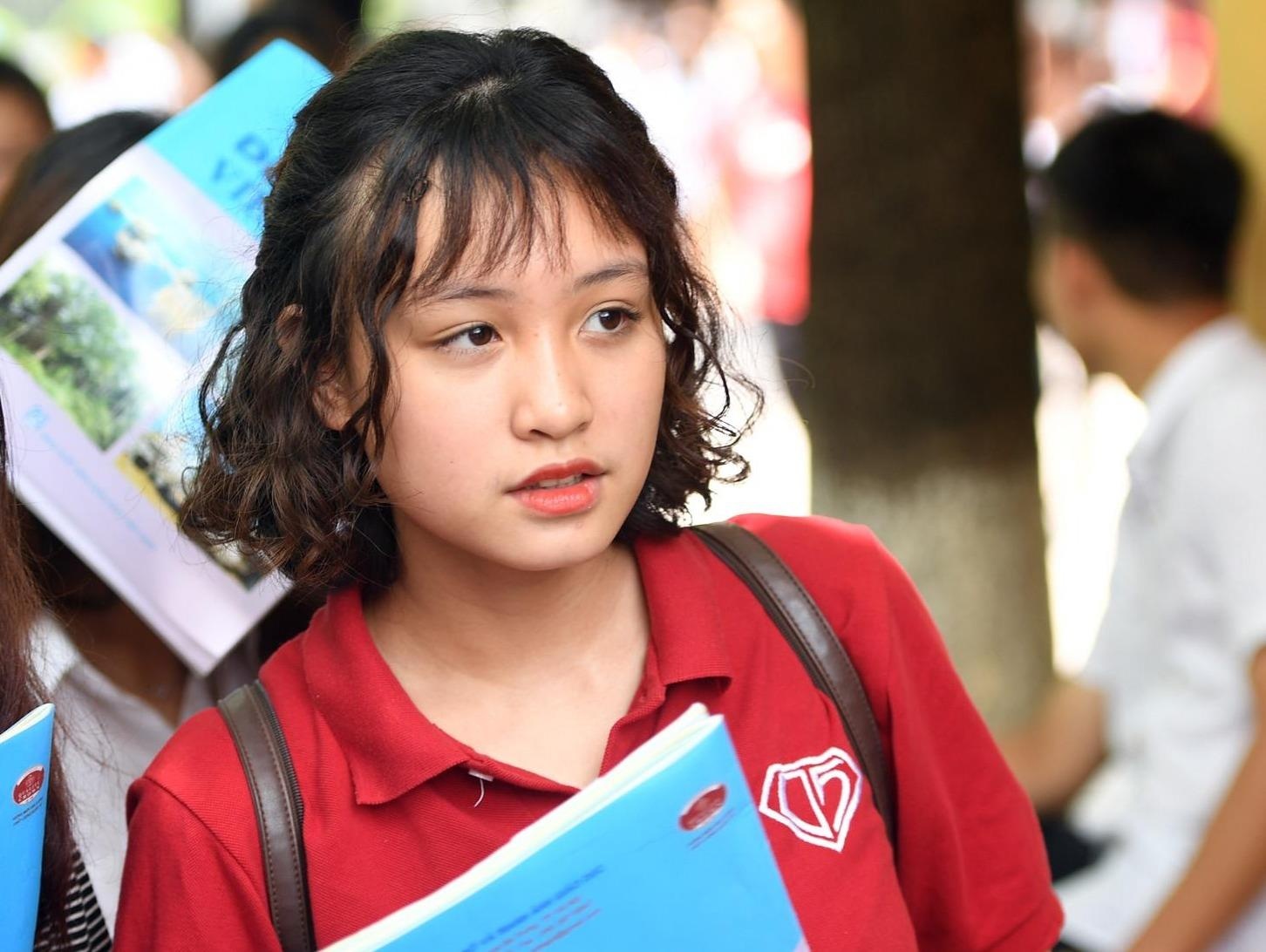 Nhung thi sinh dau tien trung tuyen DH Bach khoa Ha Noi hinh anh