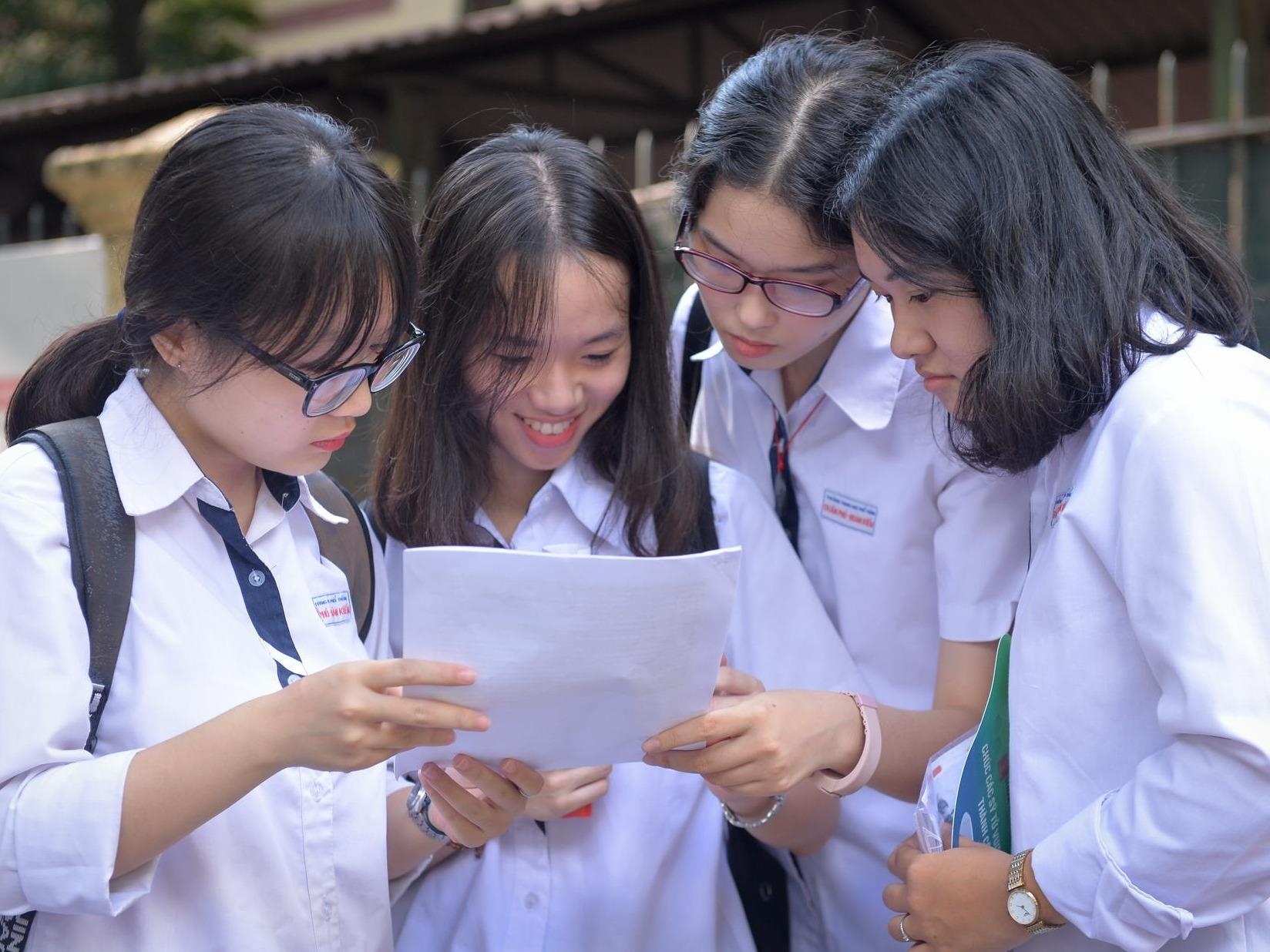 Lop hoc o Sai Gon co 16/49 hoc sinh dat tren 27 diem hinh anh