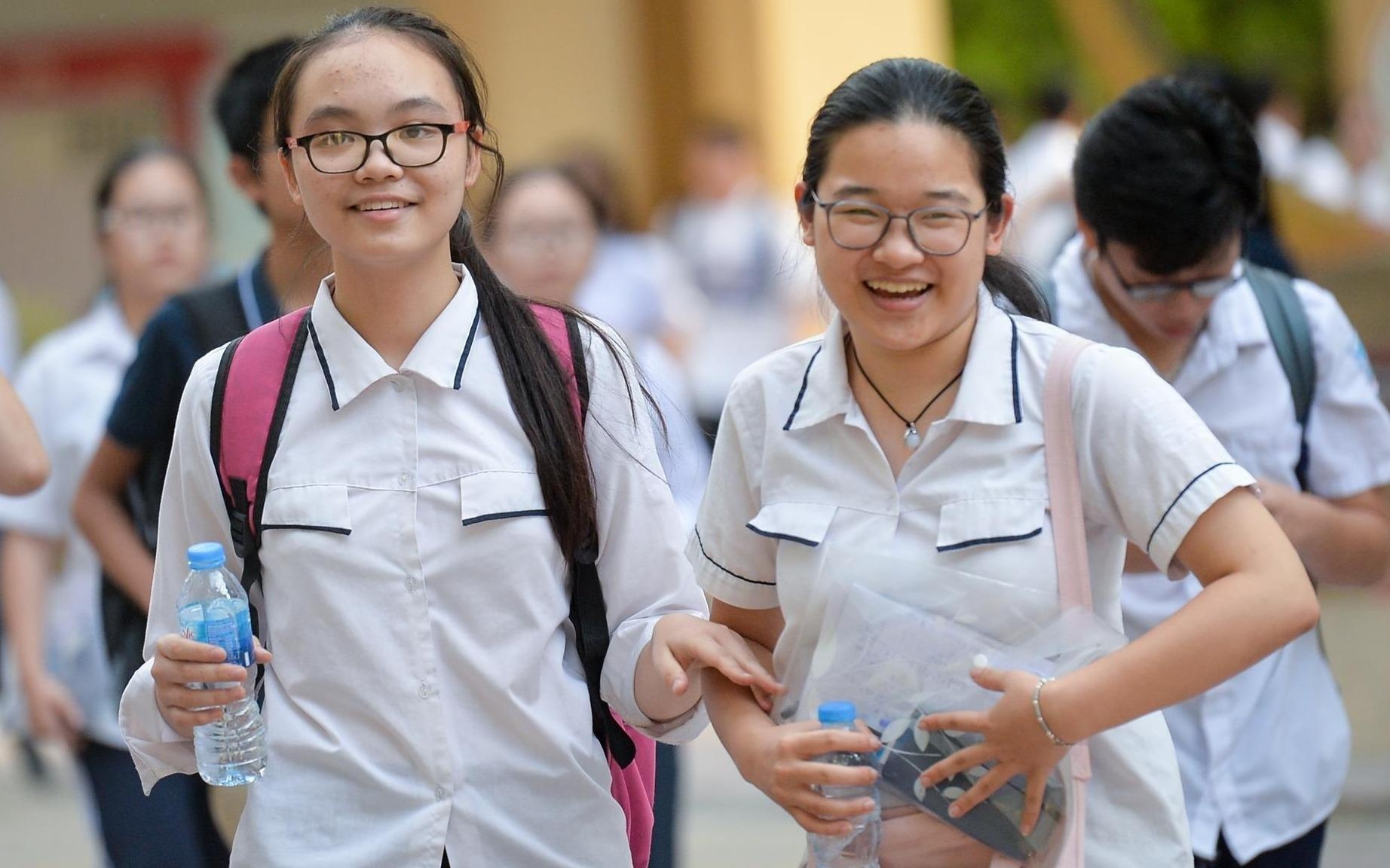 Diem chuan DH Quoc te cao nhat 23 diem hinh anh