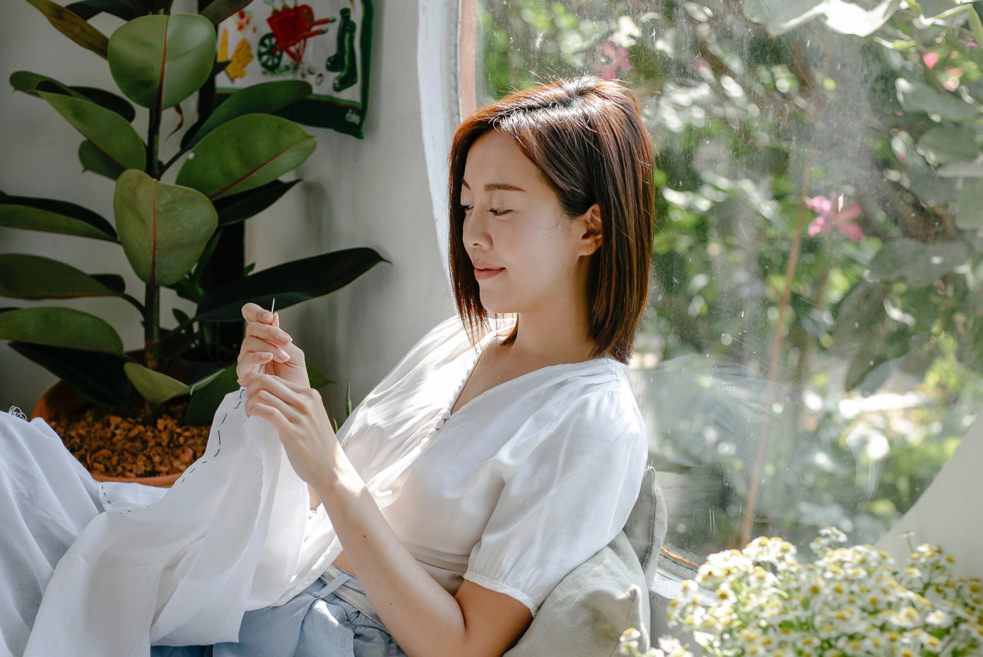 Chi tien mua niem vui khi chi song mot minh hinh anh