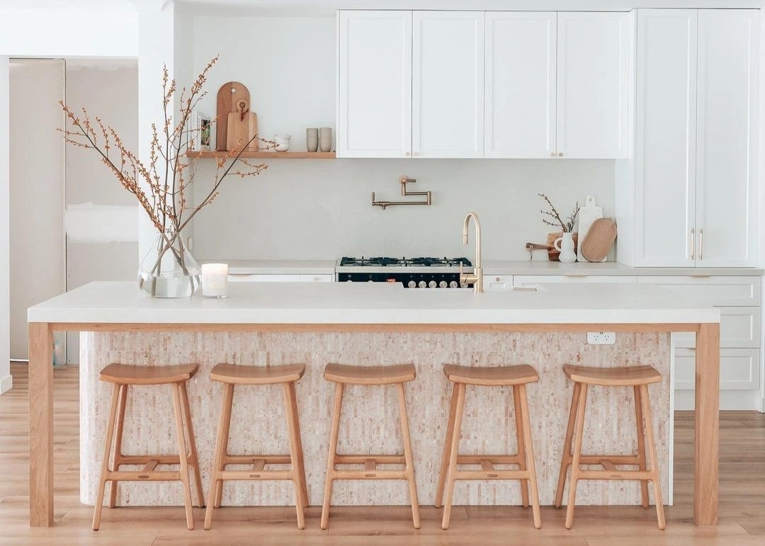 8 mon noi that phong bep mua ve chi them hoi han hinh anh