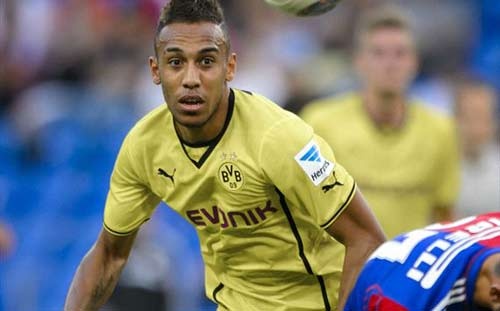 Tan binh lap hat-trick, Dortmund thang 4 sao hinh anh