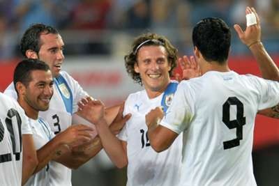 Suarez toa sang khien Nhat Ban thua tan nat hinh anh